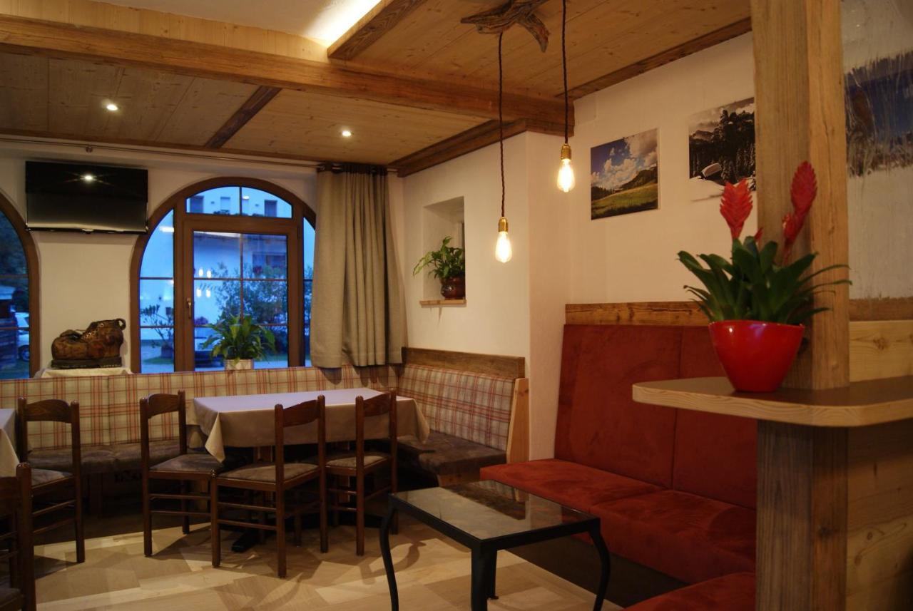 Guesthouse Rungg Бадия Екстериор снимка