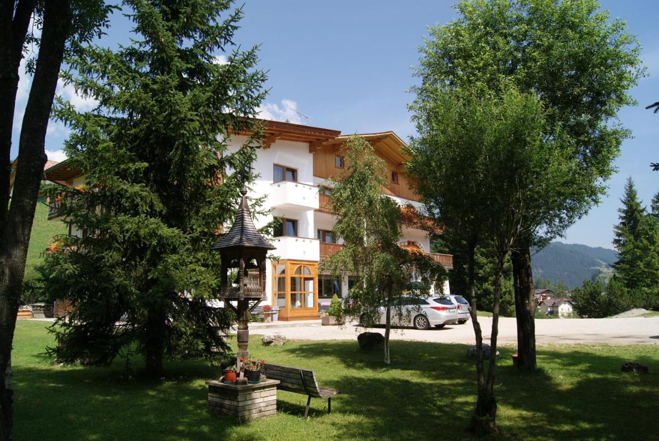 Guesthouse Rungg Бадия Екстериор снимка