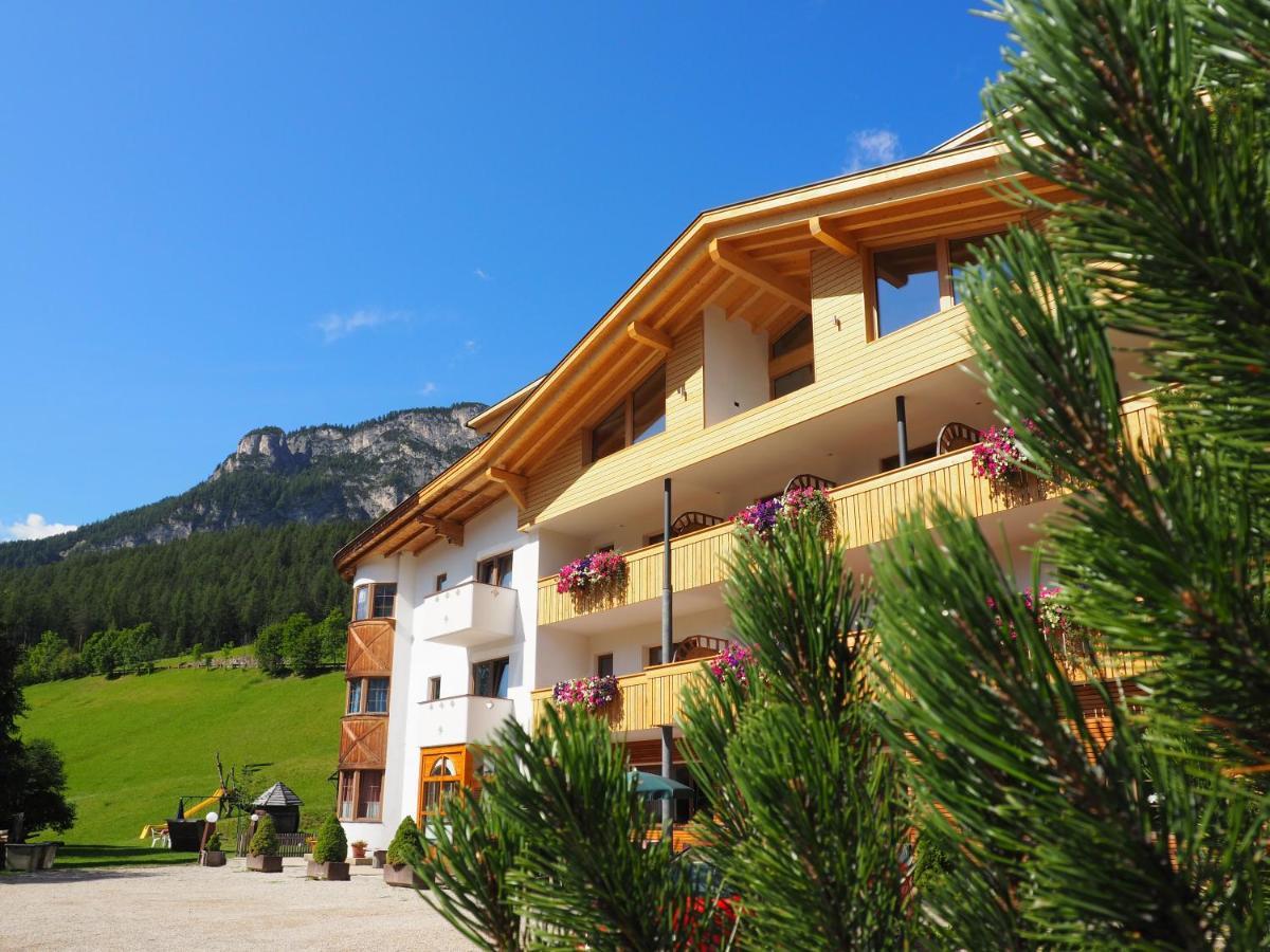 Guesthouse Rungg Бадия Екстериор снимка