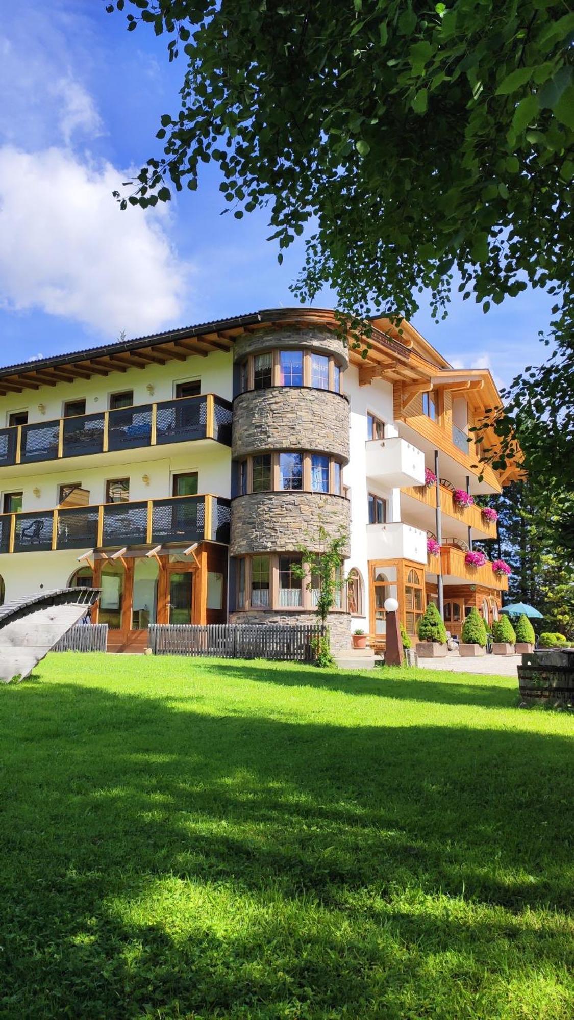 Guesthouse Rungg Бадия Екстериор снимка