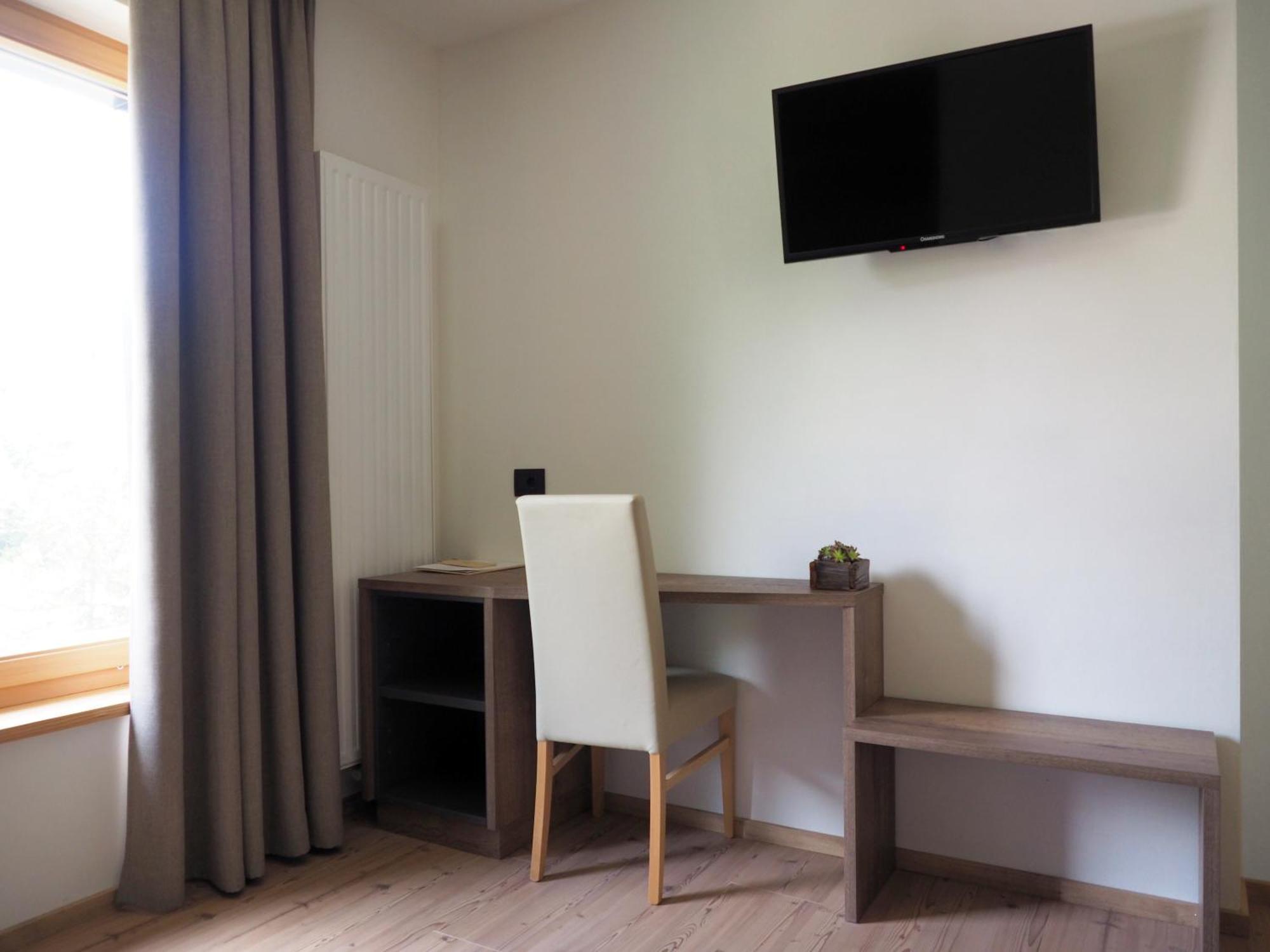 Guesthouse Rungg Бадия Екстериор снимка