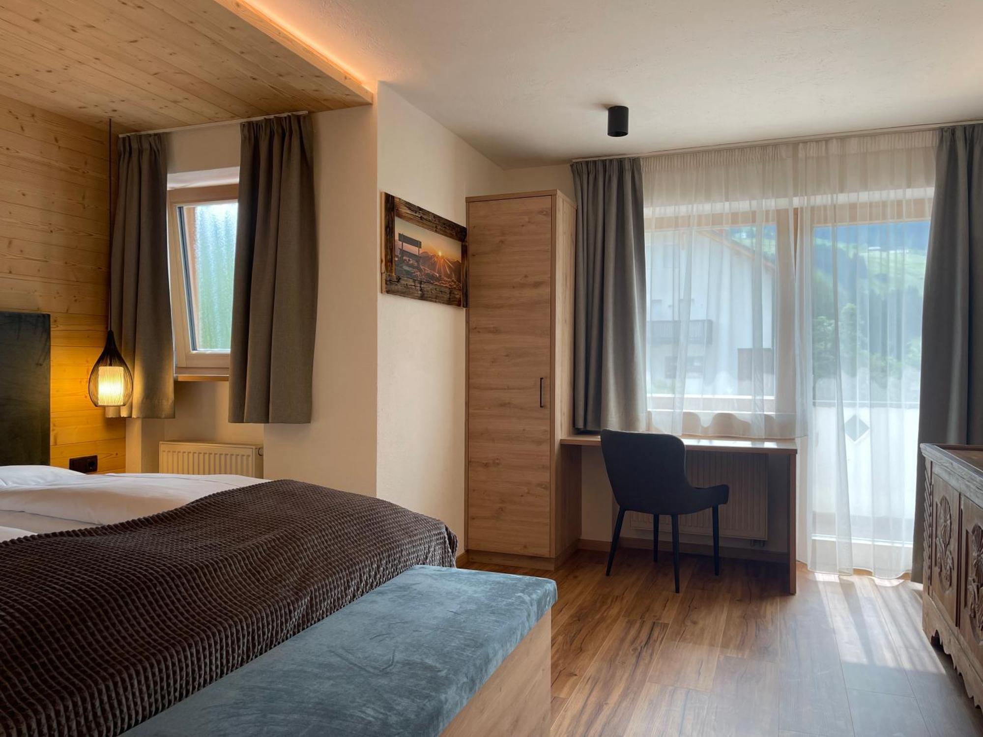 Guesthouse Rungg Бадия Екстериор снимка