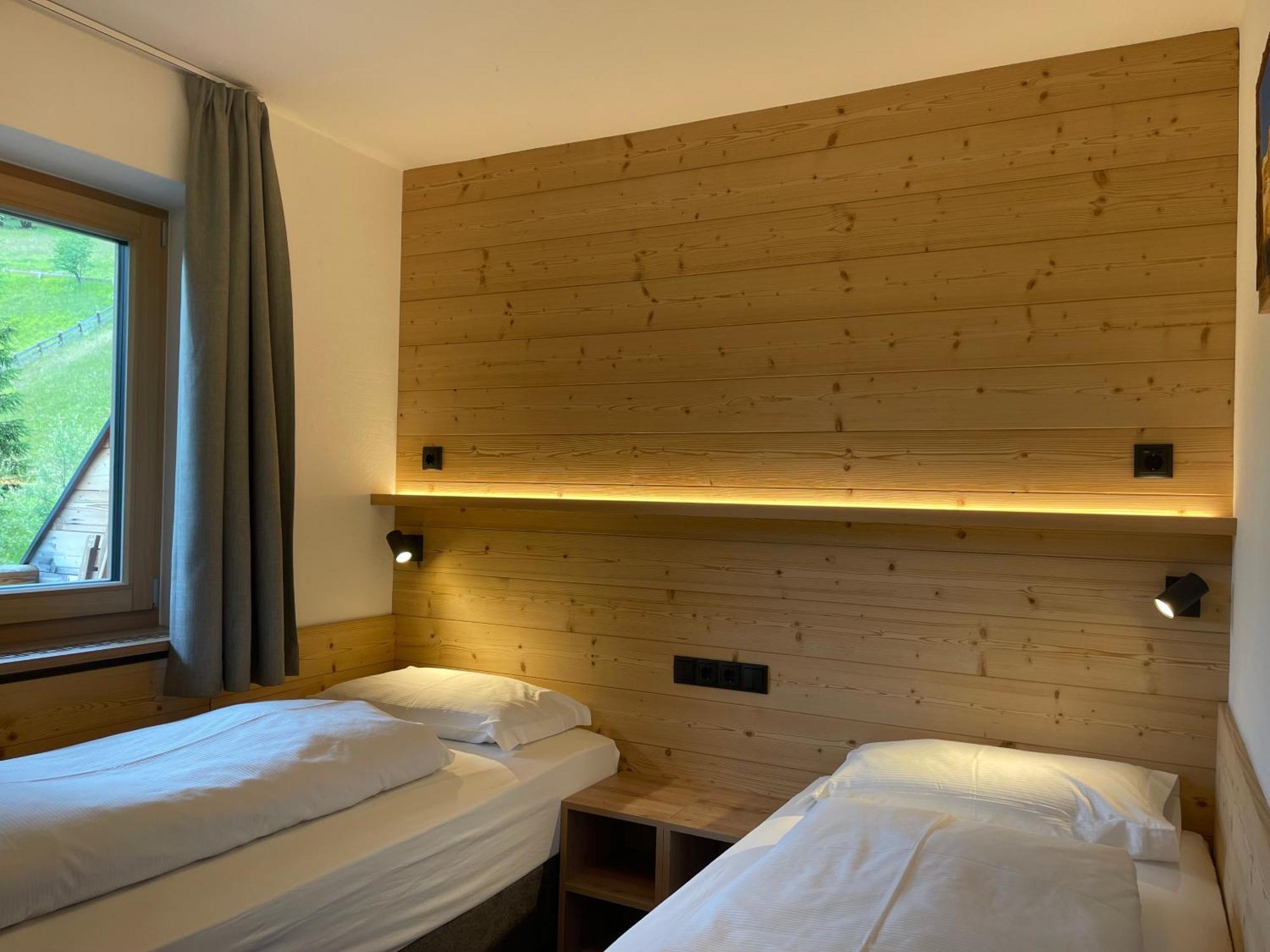 Guesthouse Rungg Бадия Екстериор снимка